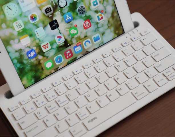 你的9.7寸iPad距离生产力只差一个雷柏蓝牙键盘XK100