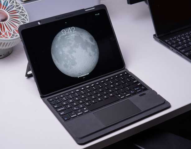 iPad全能辅助——雷柏XK300蓝牙键盘